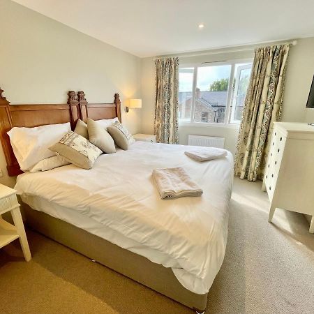 Central Townhouse With Free Off Road Parking And Garden York Kültér fotó
