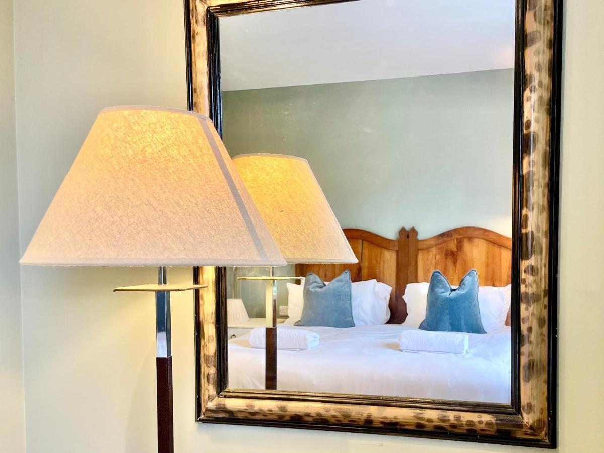 Central Townhouse With Free Off Road Parking And Garden York Kültér fotó